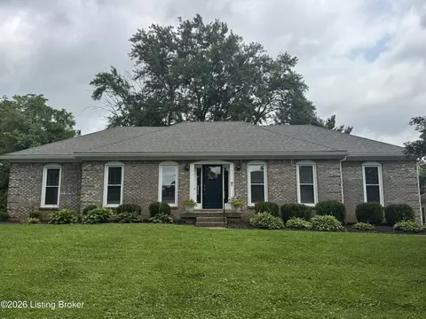 213 Club Oak Ct, Louisville, KY 40223
