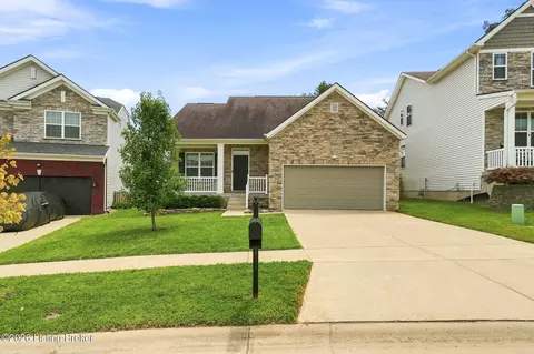 10004 Creek View Estates Dr, Louisville, KY 40291