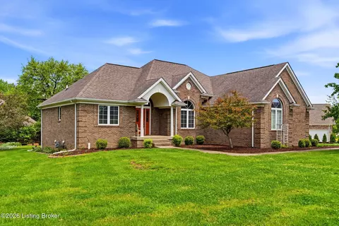 1513 Mahogany Run Dr, La Grange, KY 40031