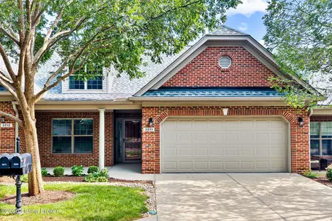 3211 Brittany Pointe Ln, Louisville, KY 40220