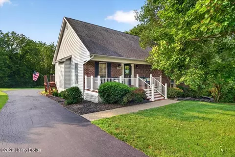 2410 Eastwood Cir, Crestwood, KY 40014