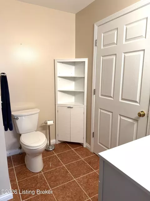 Bath - 2474 Cherry St, Crescent Springs, KY 41017 photo 3 of 5
