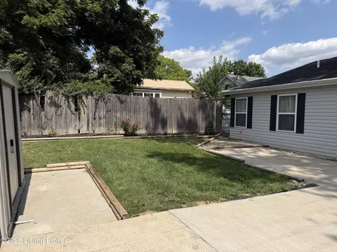 Exterior - 2474 Cherry St, Crescent Springs, KY 41017 photo 3 of 5