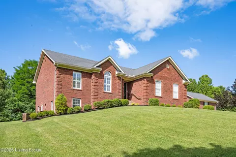 2700 Sycamore Run Ct, La Grange, KY 40031