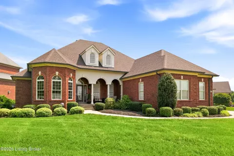 10511 Vista Hills Blvd, Louisville, KY 40291
