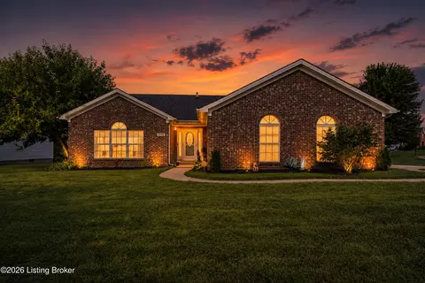 10700 Black Walnut Blvd, Louisville, KY 40229
