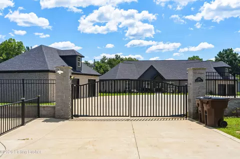 2696 Armstrong Ln, Mount Washington, KY 40047