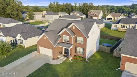 311 Merlot Ct, Vine Grove, KY 40175