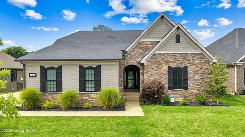 1922 Scenic Lakes Dr, Louisville, KY 40245