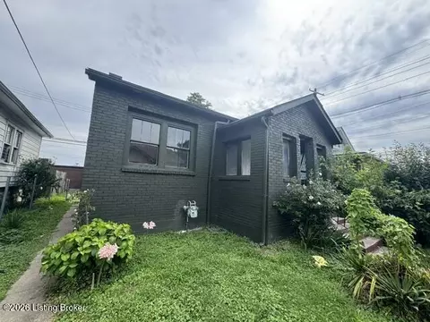 2732 Chase Ct, Louisville, KY 40211