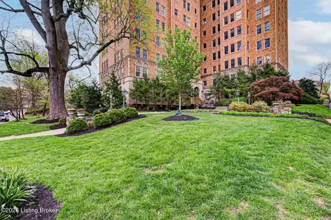 2140 Bonnycastle Ave #3E, Louisville, KY 40205