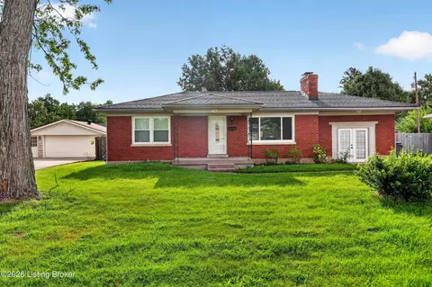 7484 Greenwood Manor Rd, Louisville, KY 40258