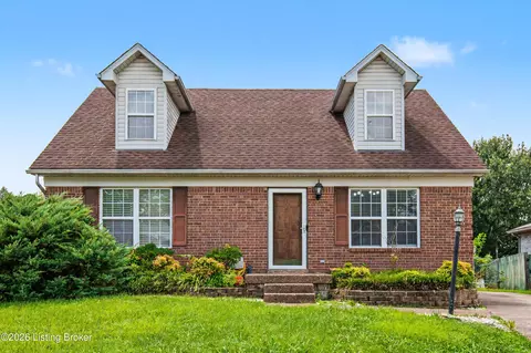 3112 Pine Trace Ct, Louisville, KY 40272