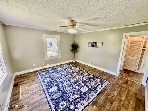 55 Green St, Springfield, KY 40069 photo 4
