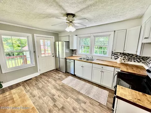 55 Green St, Springfield, KY 40069 photo 7