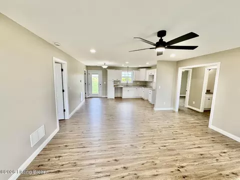 Living - 1634 Old Perryville Loop, Springfield, KY 40069 photo 1 of 5