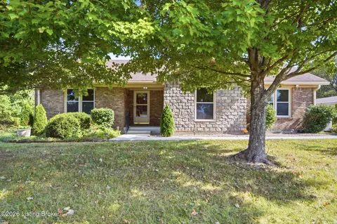 3751 Meadowbrook Ln, Bardstown, KY 40004