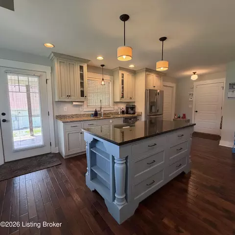 Kitchen - 1695 Hall Simpson Rd, Loretto, KY 40037 photo 6 of 10