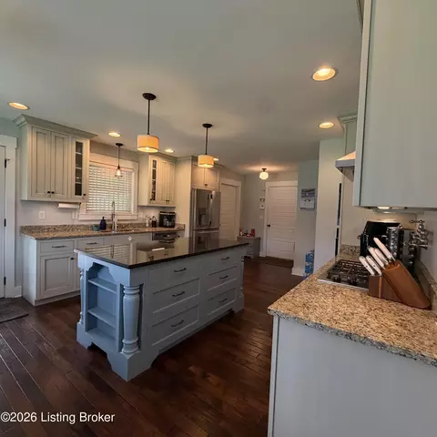Kitchen - 1695 Hall Simpson Rd, Loretto, KY 40037 photo 9 of 10