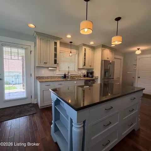 Kitchen - 1695 Hall Simpson Rd, Loretto, KY 40037 photo 7 of 10