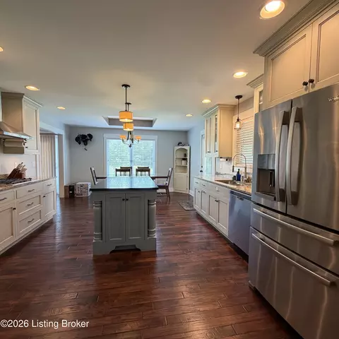 Kitchen - 1695 Hall Simpson Rd, Loretto, KY 40037 photo 5 of 10