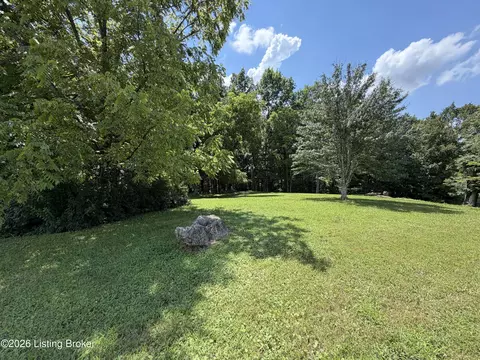 Exterior - 1695 Hall Simpson Rd, Loretto, KY 40037 photo 8 of 12