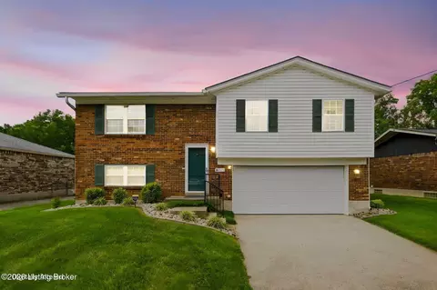 6211 Lynnchester Dr, Louisville, KY 40219