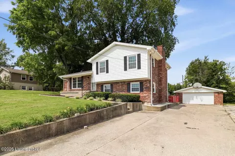 555 Ardmore Ln, Shelbyville, KY 40065