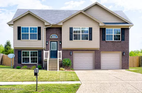 240 Crooked Oak Ct, Shepherdsville, KY 40165