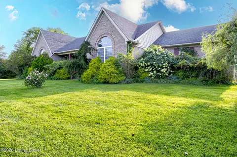 Exterior - 2660 Wolf-pen Rd, Pendleton, KY 40055 photo 2 of 13