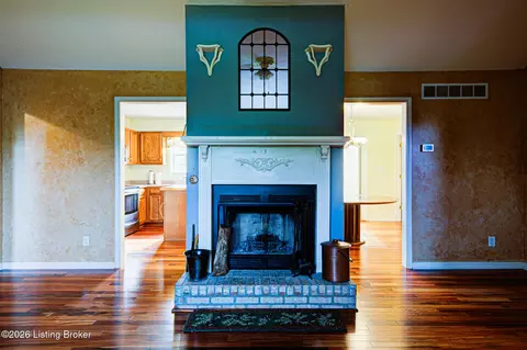 Living - 2660 Wolf-pen Rd, Pendleton, KY 40055 photo 3 of 3