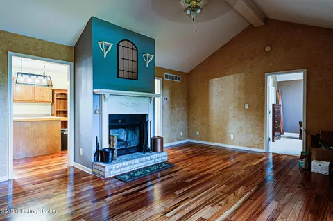 Living - 2660 Wolf-pen Rd, Pendleton, KY 40055 photo 2 of 3