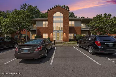 9100 Hawthorne Pointe Dr #201, Louisville, KY 40272
