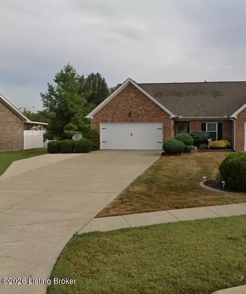 12382 Spring Leaf Ct, Louisville, KY 40229