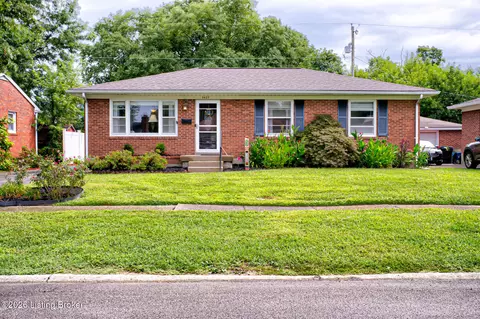 3827 Chatham Rd, Louisville, KY 40218