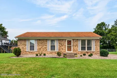 4703 Tivis Ct, Louisville, KY 40218