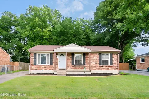9218 Pagoda Dr, Louisville, KY 40229