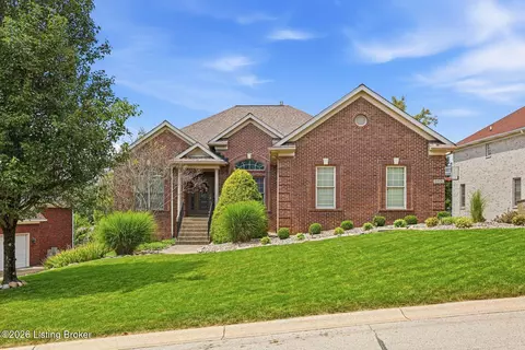 8006 Kendrick Crossing Ln, Louisville, KY 40291