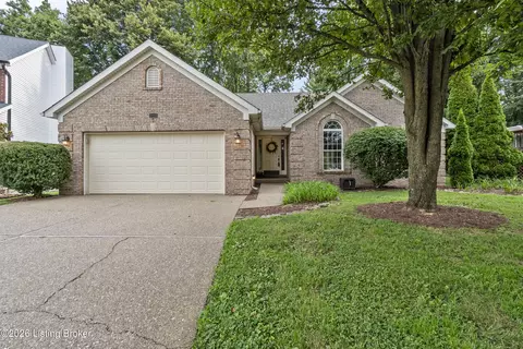3521 Coventry Tee Ct, Louisville, KY 40241