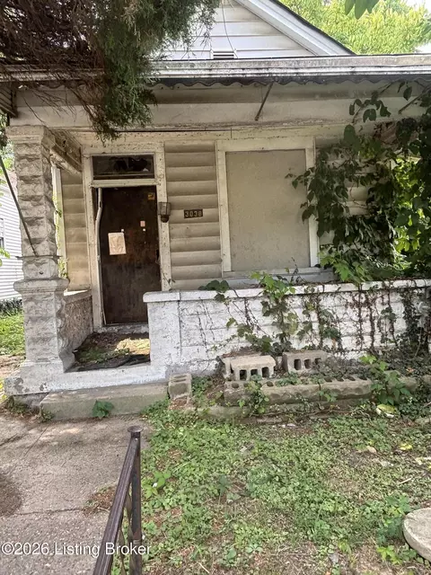 3038 Greenwood Ave, Louisville, KY 40211
