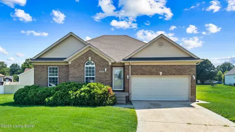 4223 Southern Farm Blvd, Louisville, KY 40216