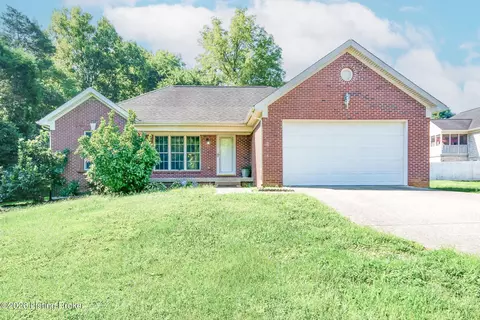 5902 Briscoe Ln, Louisville, KY 40228