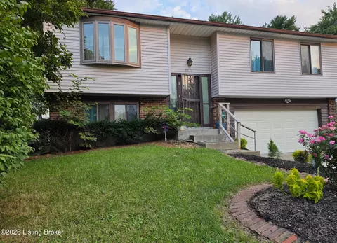 8636 Running Fox Cir, Louisville, KY 40291