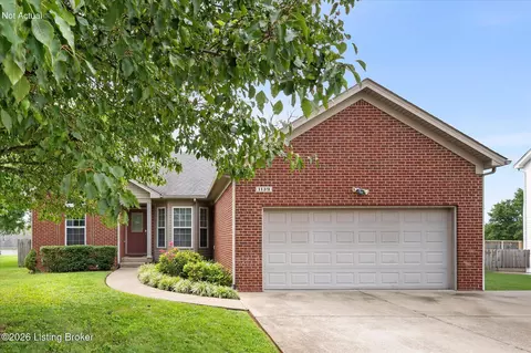 1139 Summit Dr, Shelbyville, KY 40065