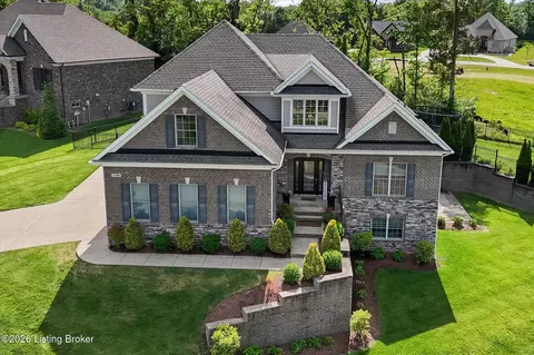 17300 Shakes Creek Dr, Louisville, KY 40023
