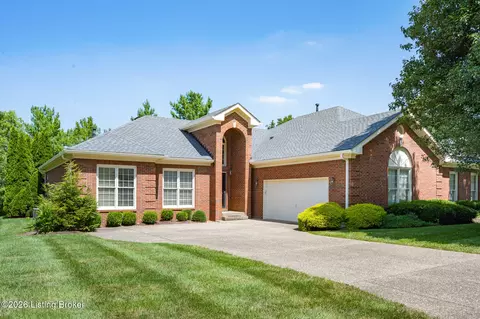 10021 Forest Village Ln, Louisville, KY 40223