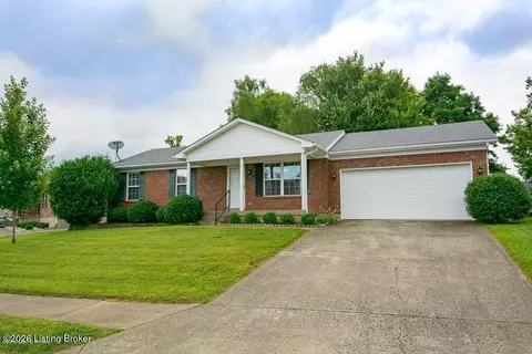 3107 Pine Trace Ct, Louisville, KY 40272