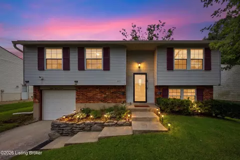 8811 Running Fox Cir, Louisville, KY 40291