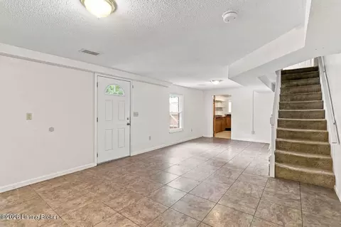 Living - 906 Mary Ct, Radcliff, KY 40160 photo 4 of 6