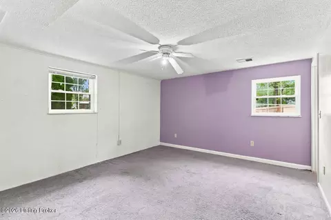 Bedroom - 906 Mary Ct, Radcliff, KY 40160 photo 9 of 10